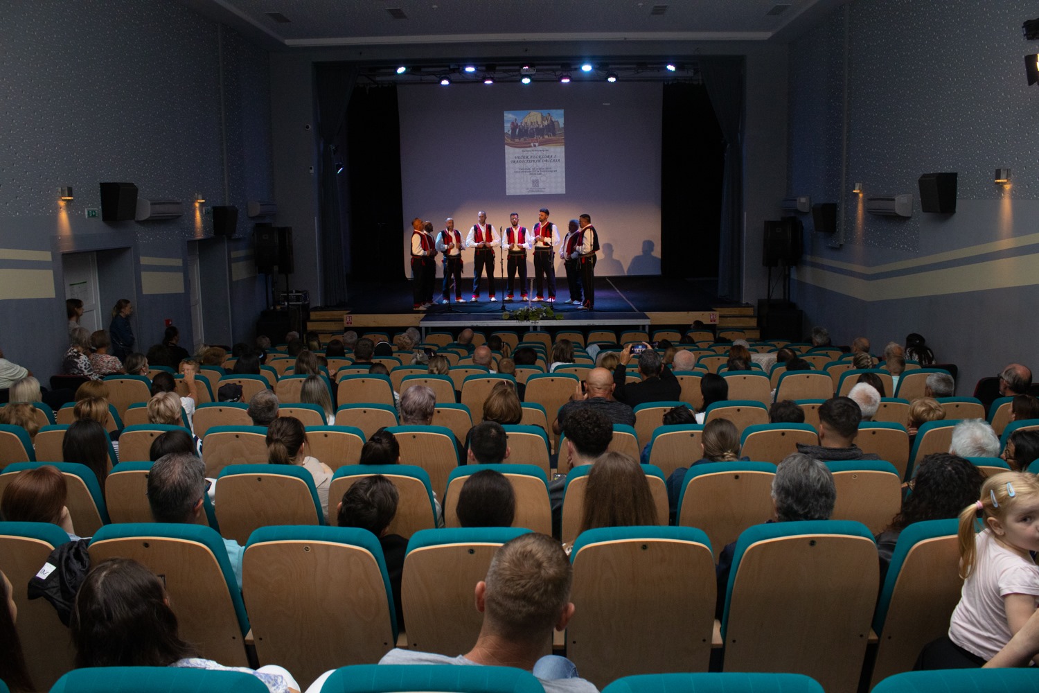 517826936_1148074280680311_2401166588202201982_n.jpg - 342,79 kB