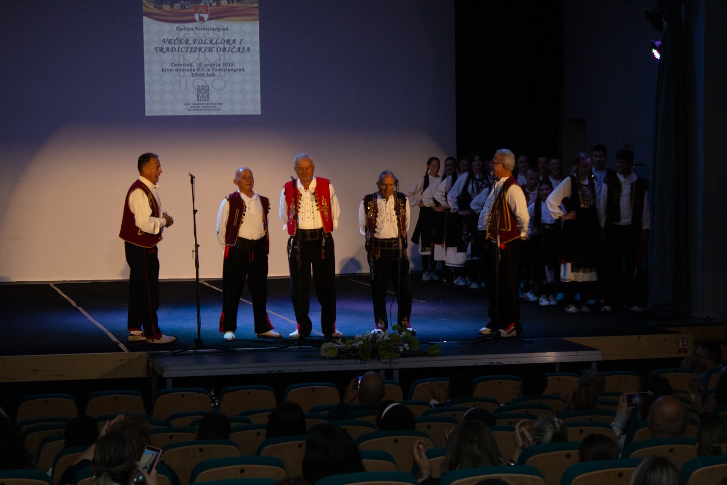 517982336_1148074137346992_6659713731531179260_n.jpg - 229,61 kB